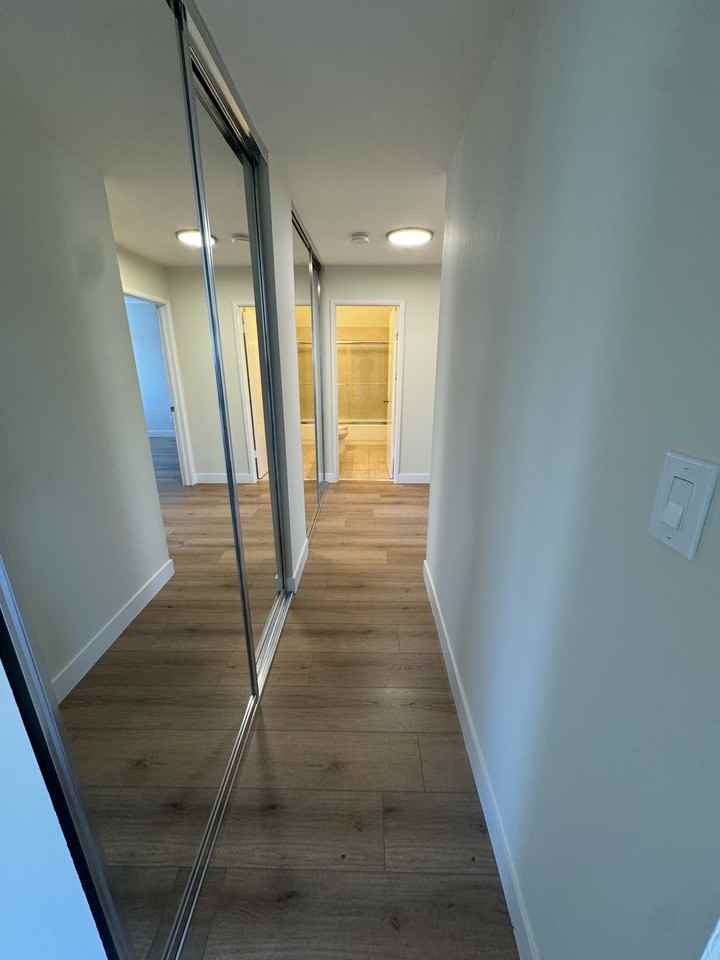 1056 Grand Ave #103 - Photo 7 of 8