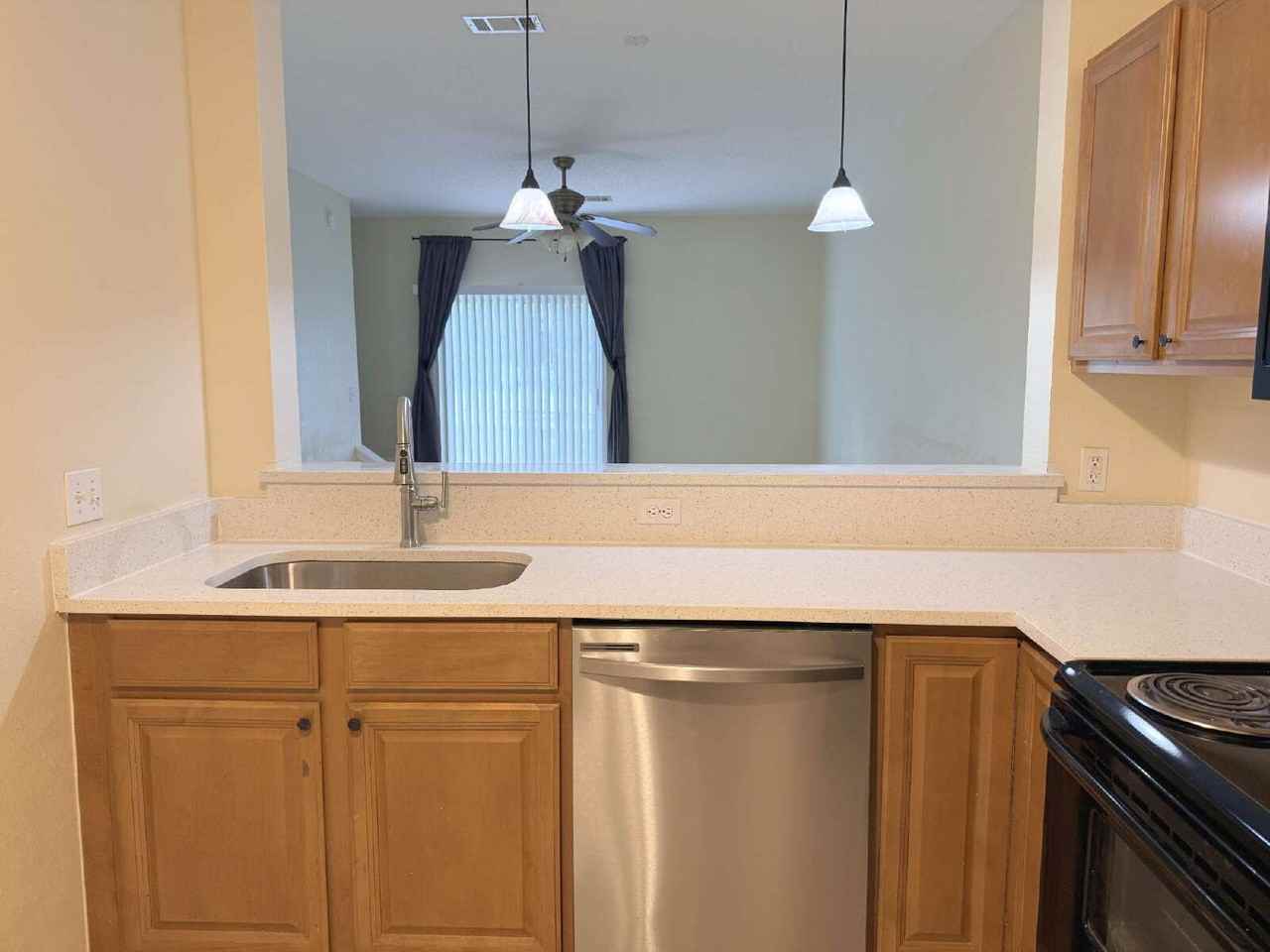 374 Scrub Jay Dr - Photo 3 of 32