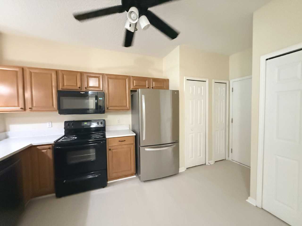 374 Scrub Jay Dr - Photo 4 of 32