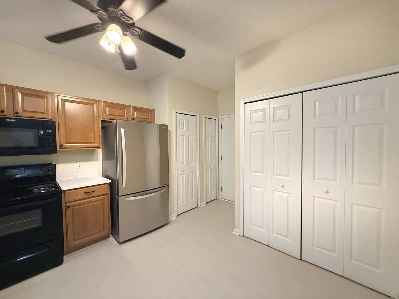 374 Scrub Jay Dr - Photo 5 of 32