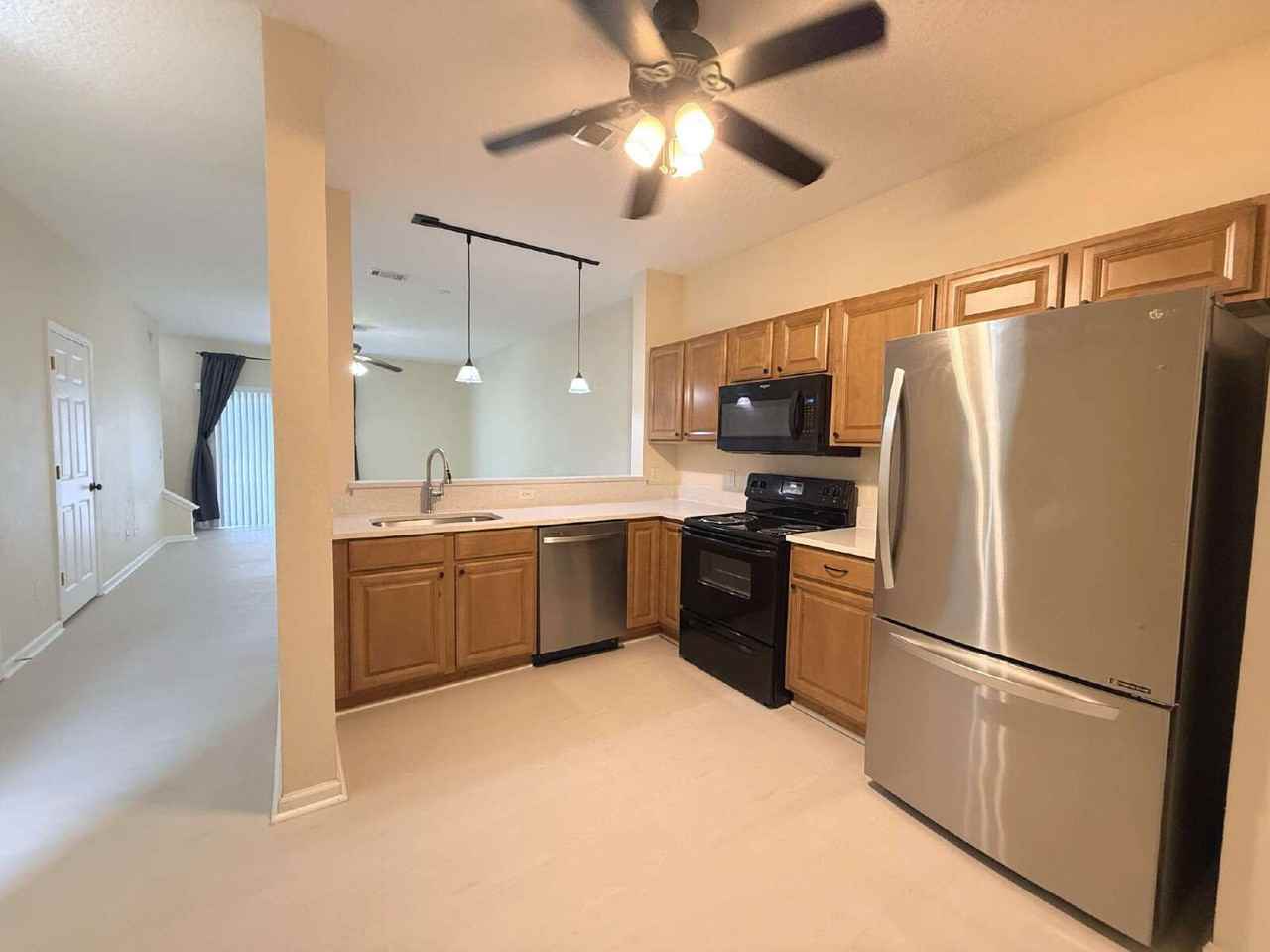 374 Scrub Jay Dr - Photo 6 of 32