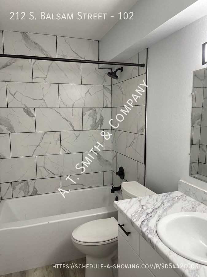 212 S Balsam St #102 - Photo 5 of 5