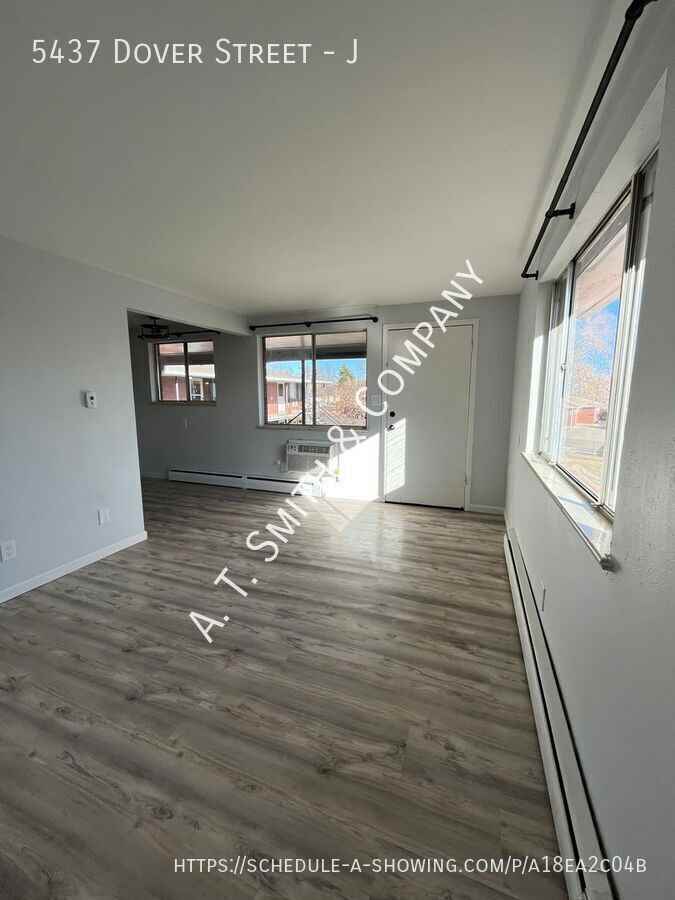 5437 Dover St #J - Photo 6 of 10