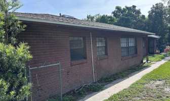 featured image of 210 N Lone Oak Dr