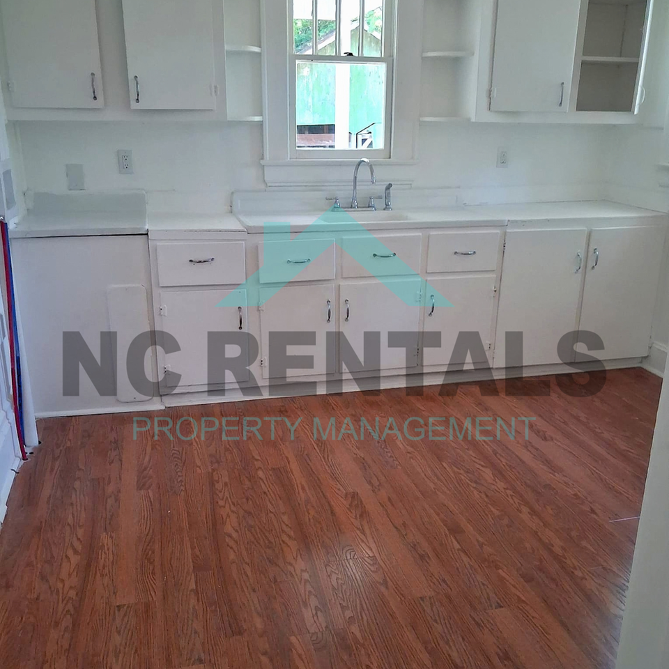 806 Long Ave - Photo 3 of 7