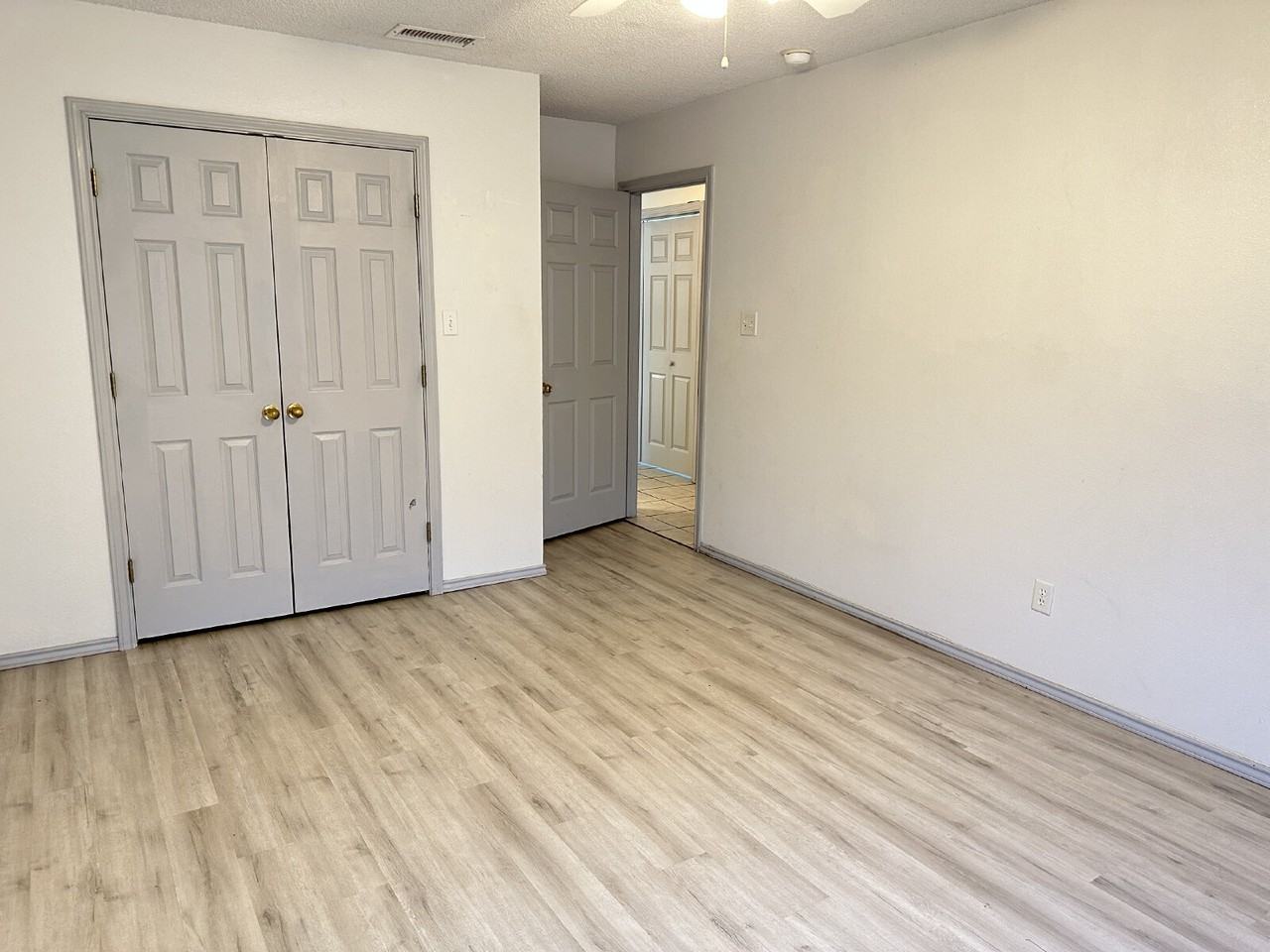604 Kline Ave #B - Photo 6 of 14