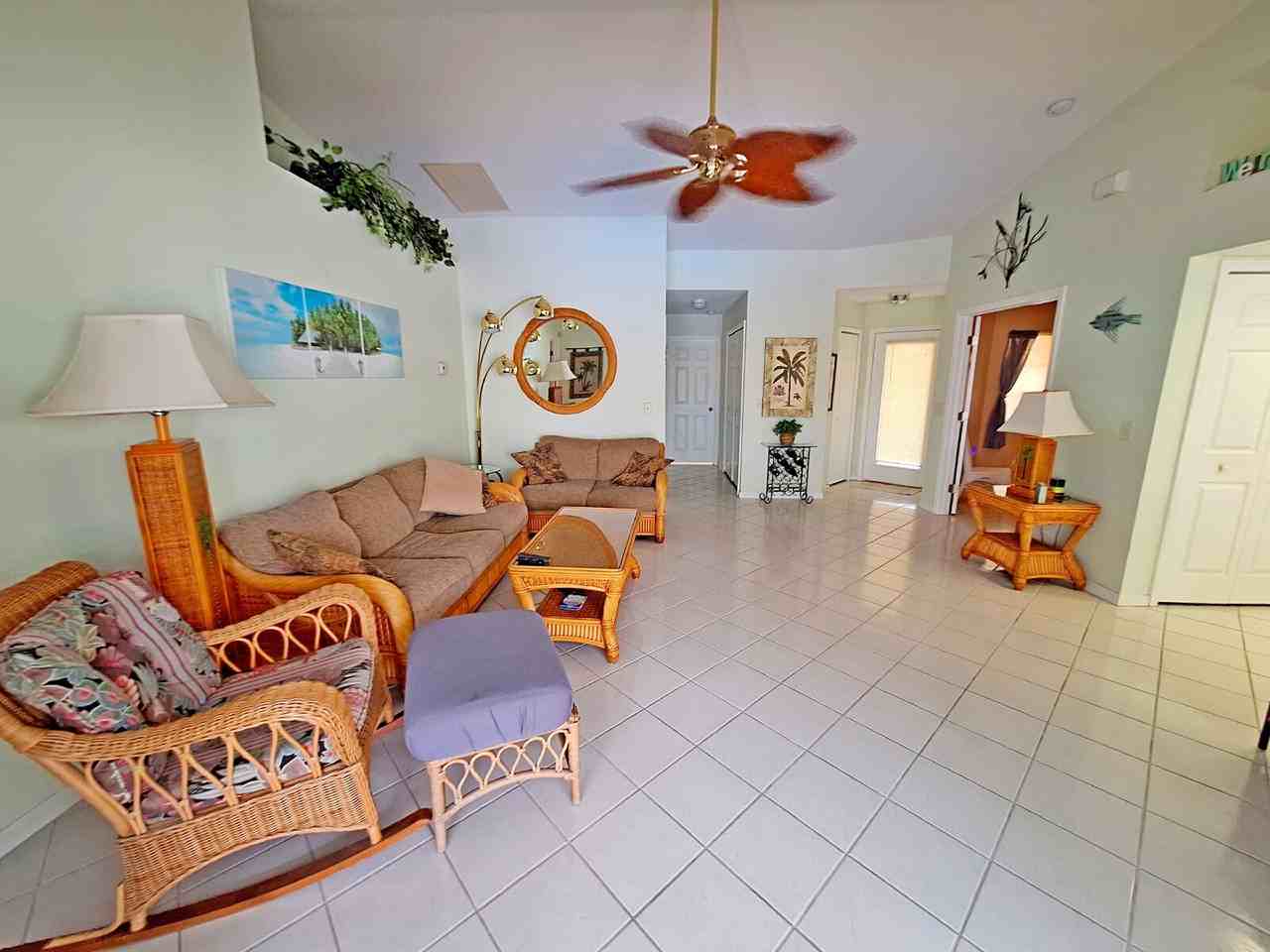 117 Siesta Rd - Photo 4 of 22