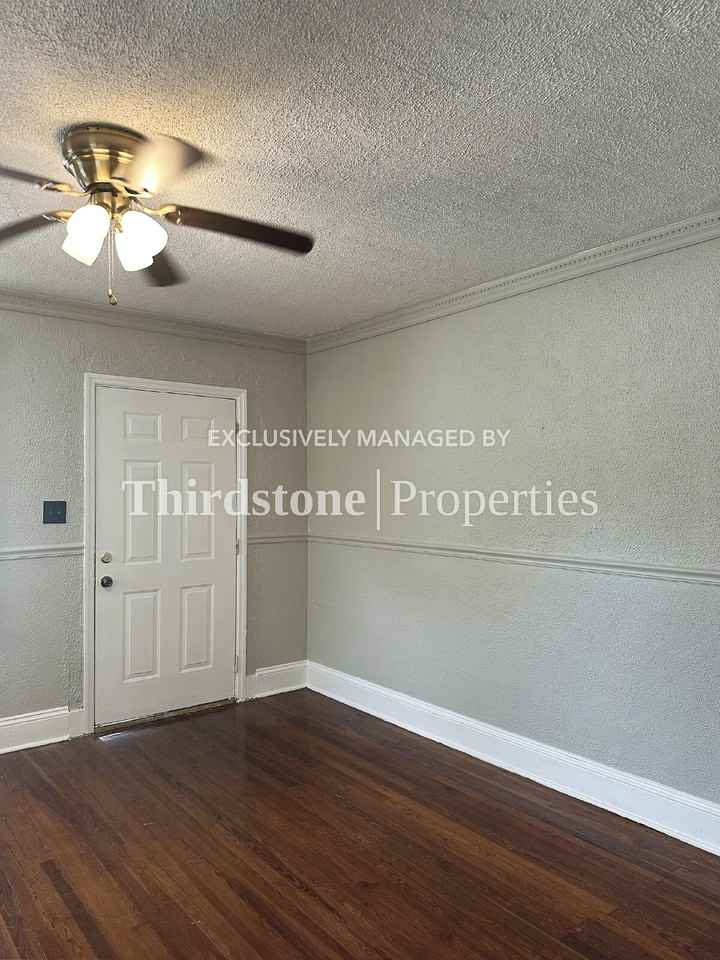 961 Dorchester St - Photo 2 of 22