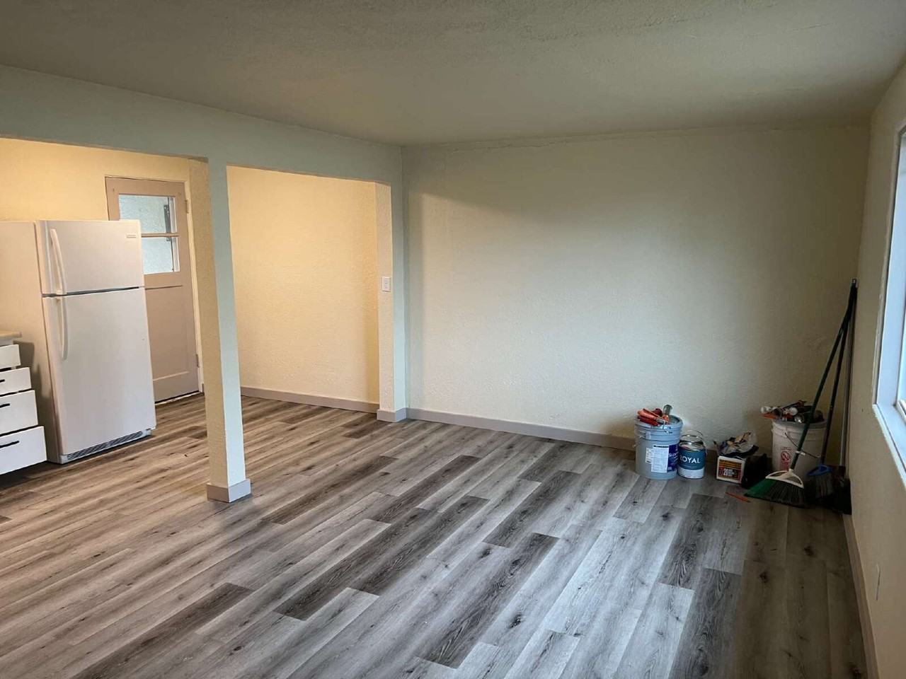 978 Juniper St - Photo 5 of 11