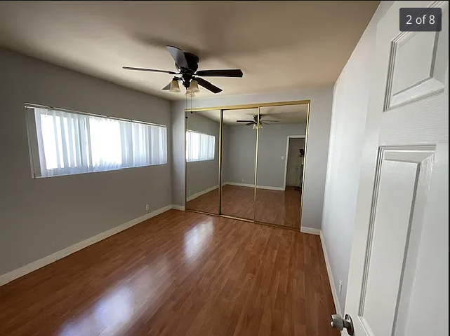 445 Oak St - Photo 7 of 8