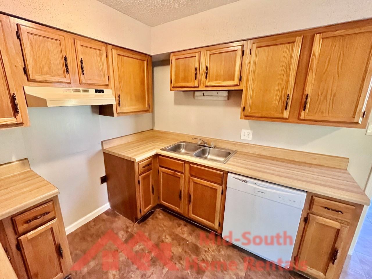 4258 Briarberry Ln - Photo 7 of 16