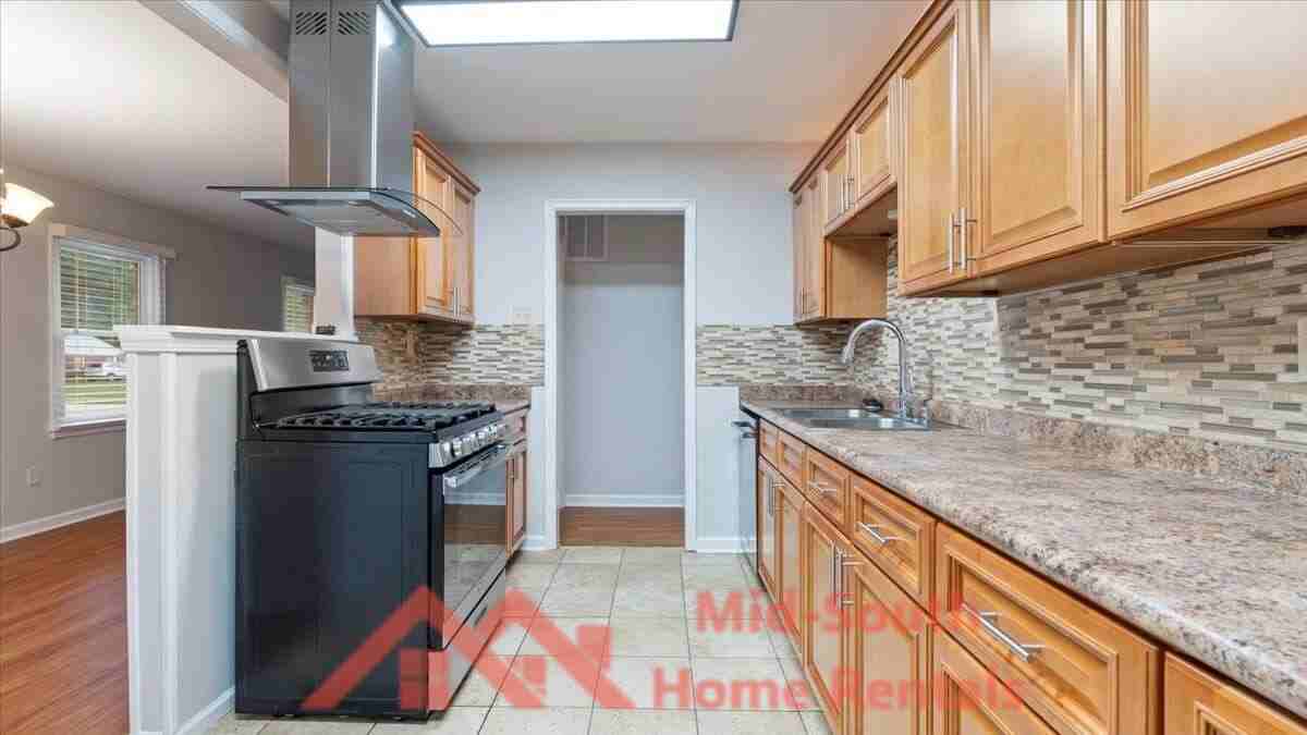 4515 Flamingo Rd - Photo 7 of 29