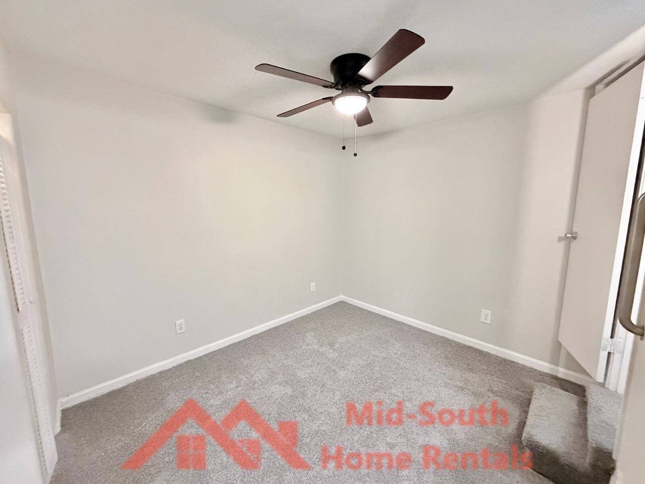 3569 Douglass Ave - Photo 6 of 15