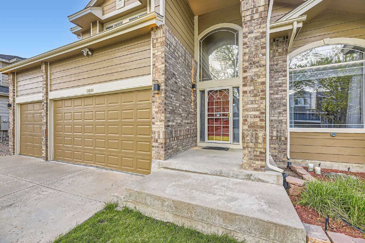 6631 W Alamo Dr - Photo 2 of 45