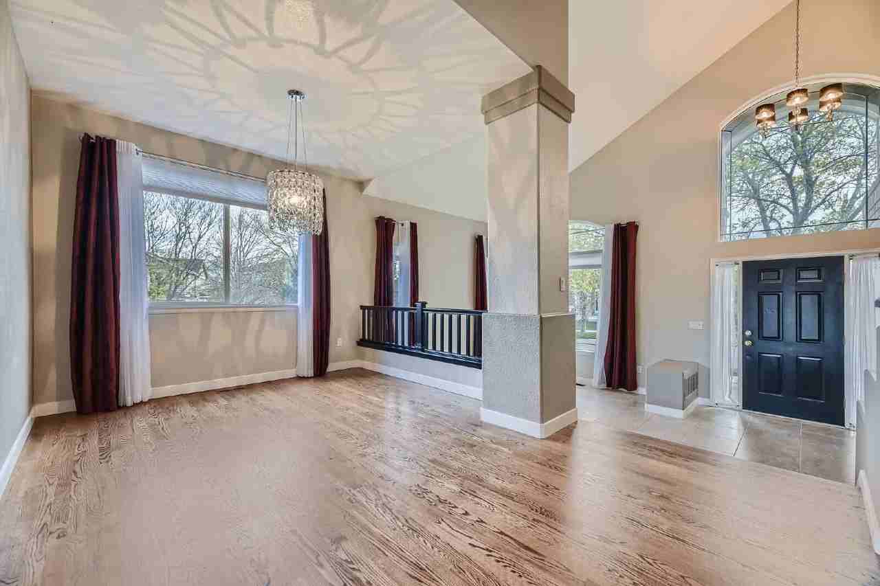 6631 W Alamo Dr - Photo 5 of 45