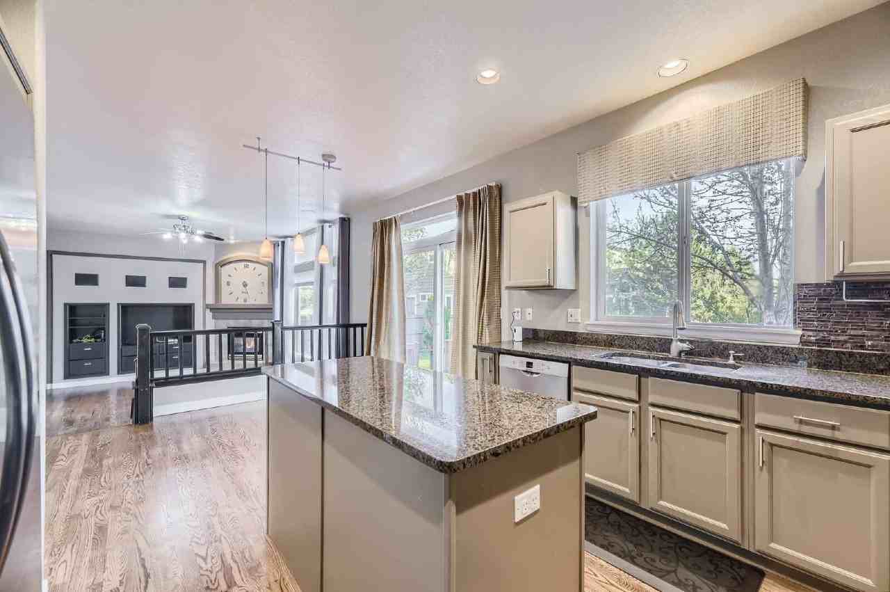 6631 W Alamo Dr - Photo 7 of 45
