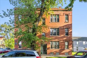 featured image of 1500 S 48th Ct #2W