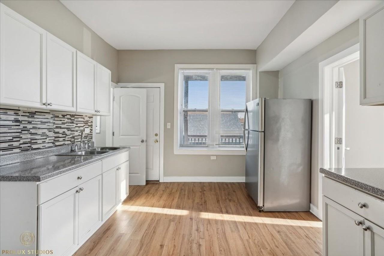 1500 S 48th Ct #2W - Photo 4 of 16