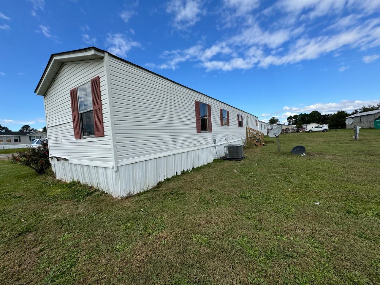 406 Little Dove Rd - Photo 2 of 17