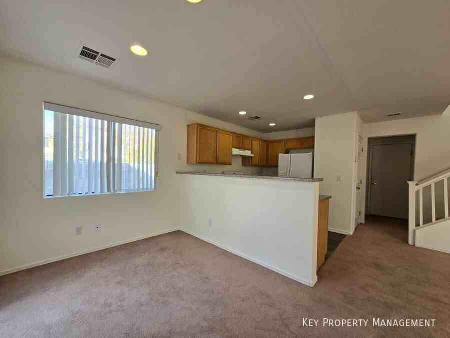 10667 Alondra Peak St - Photo 6 of 30