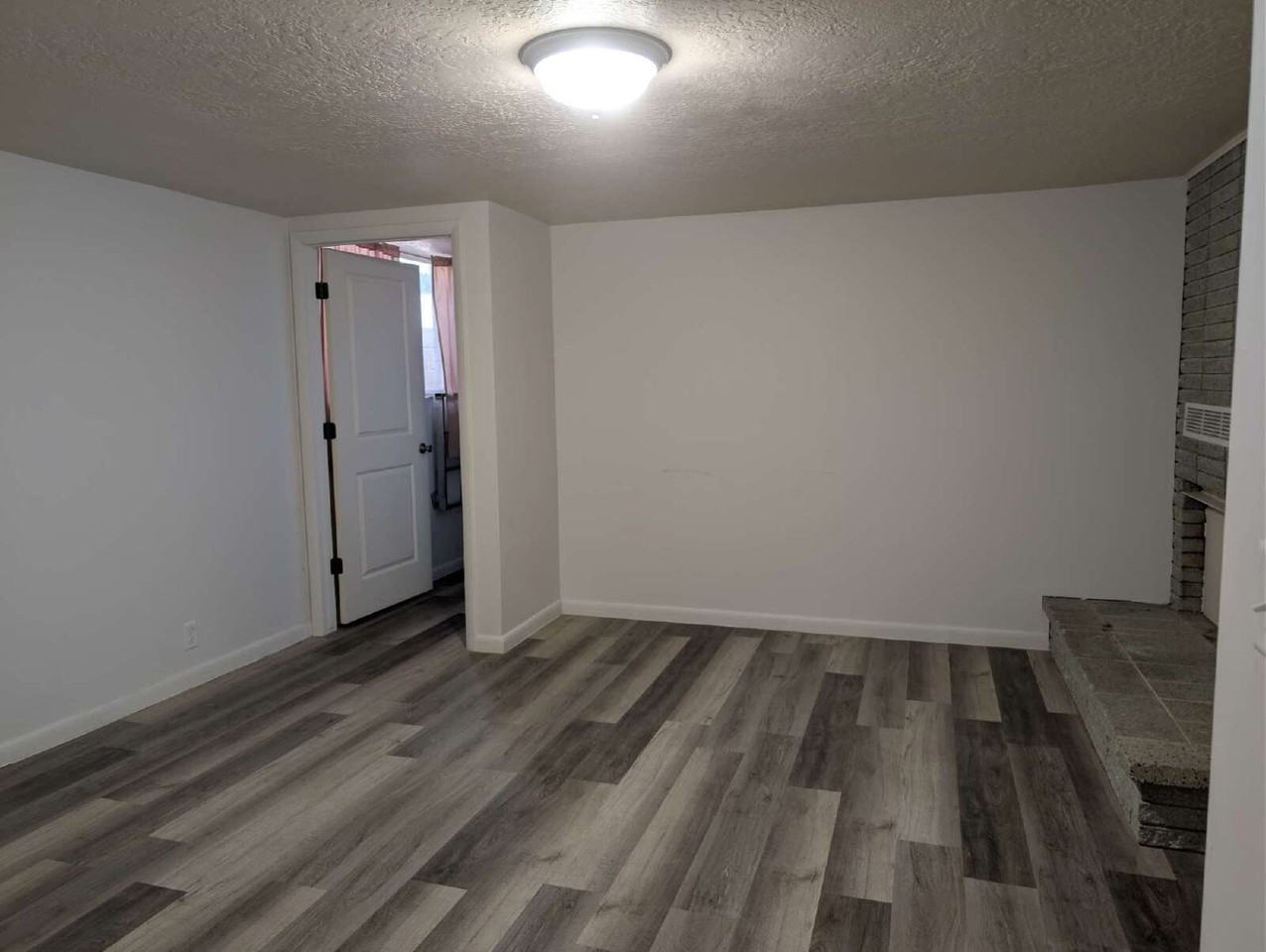 81 E 100 N - Photo 3 of 15