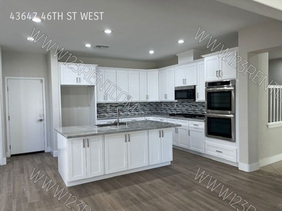 43647 46th St W - Photo 7 of 42