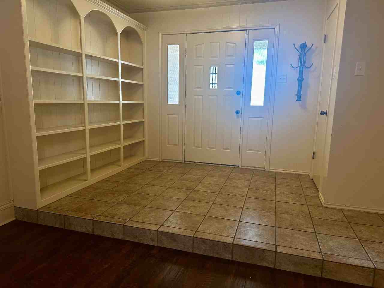 5812 Cornell St - Photo 7 of 25