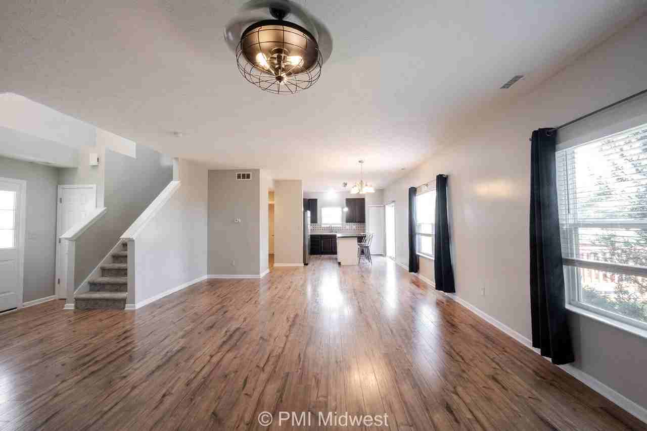 8802 Benjamin Ln - Photo 4 of 38