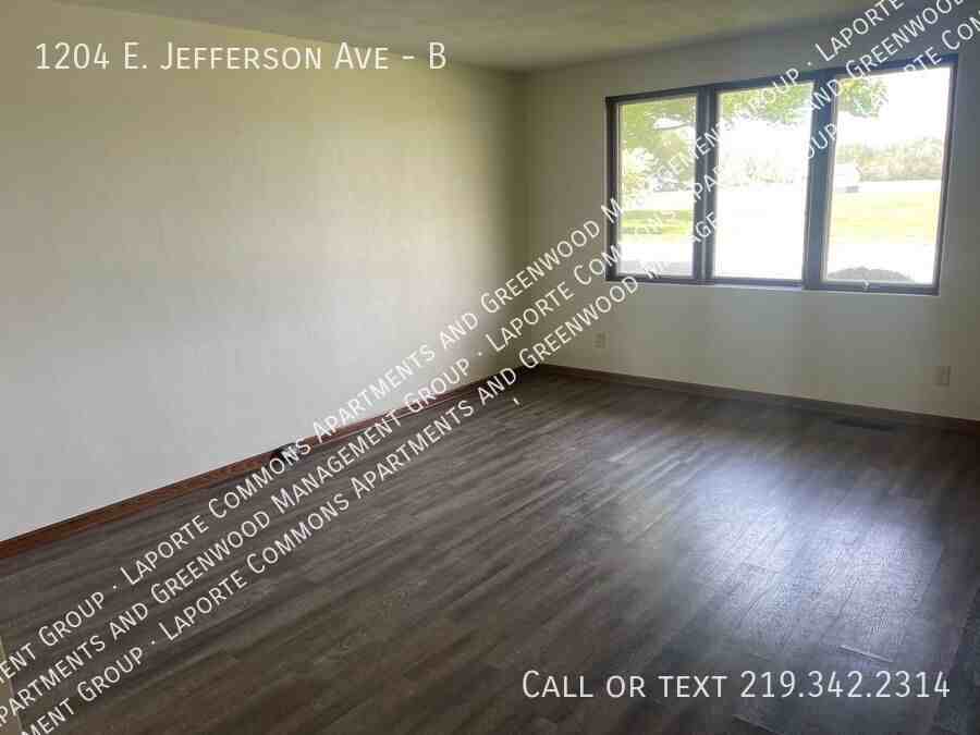 1204 E Jefferson Ave #B - Photo 3 of 12