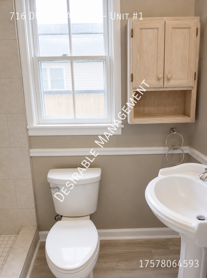 716 Dudley Ave #1 - Photo 4 of 11