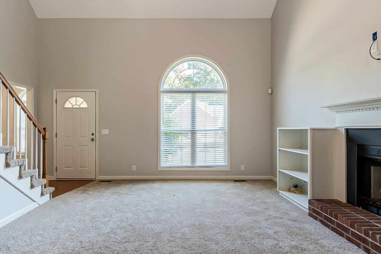 101 Donovan Ct - Photo 3 of 16