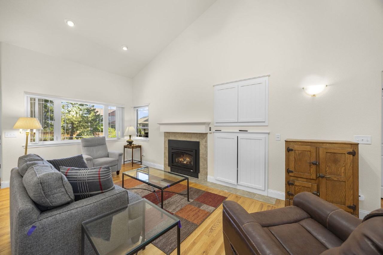 3226 Coneflower Ct - Photo 3 of 20