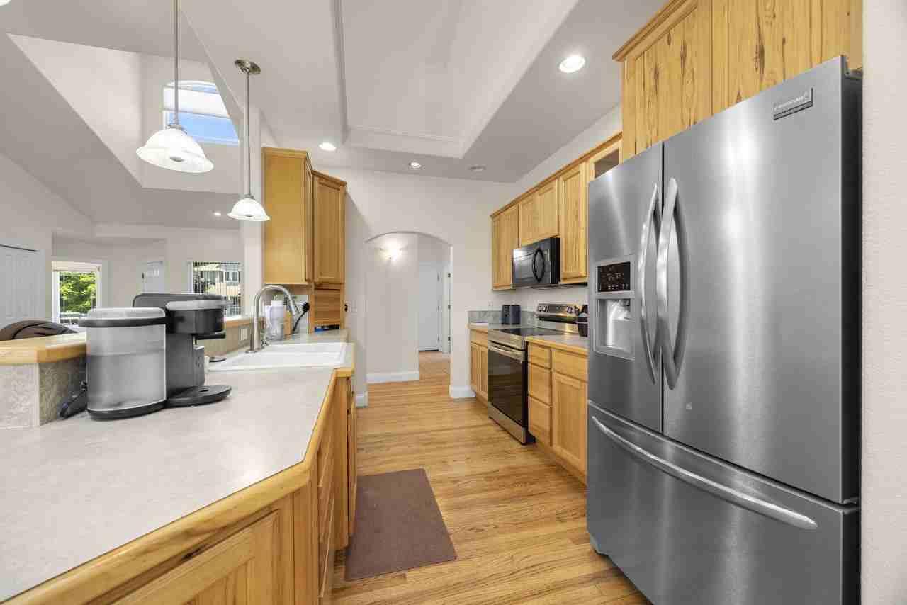 3226 Coneflower Ct - Photo 6 of 20