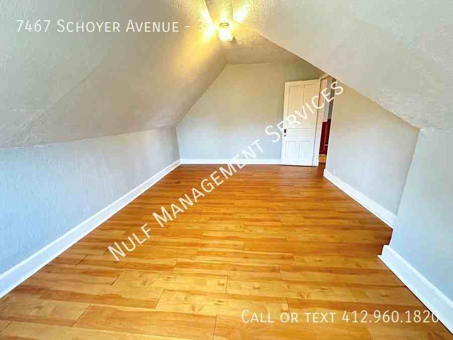 7467 Schoyer Ave #3 - Photo 5 of 7
