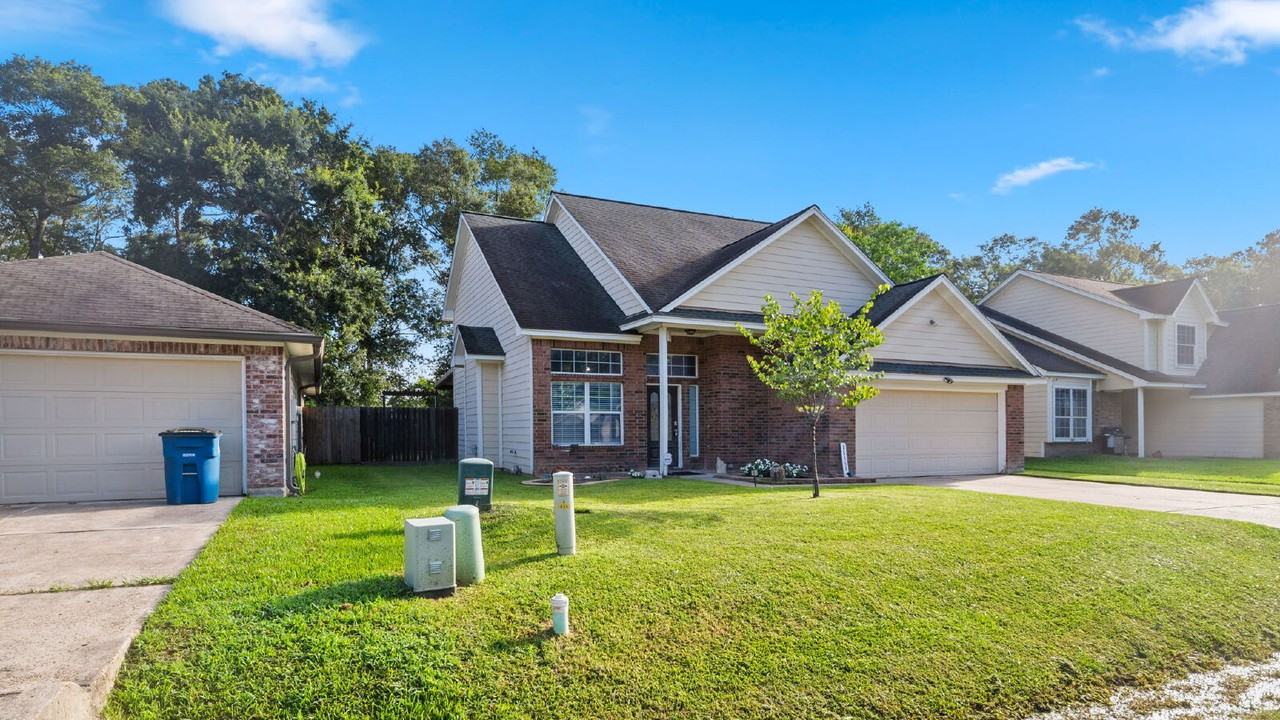 16453 Ryan Guinn Way - Photo 2 of 21