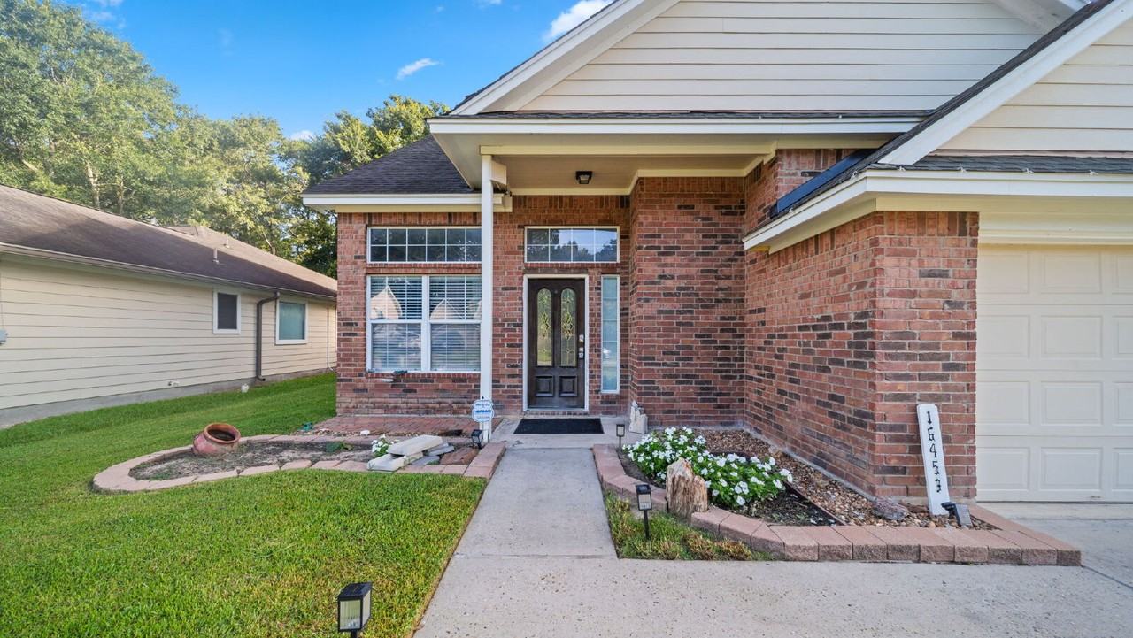 16453 Ryan Guinn Way - Photo 3 of 21
