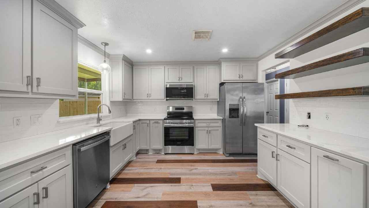 16453 Ryan Guinn Way - Photo 6 of 21
