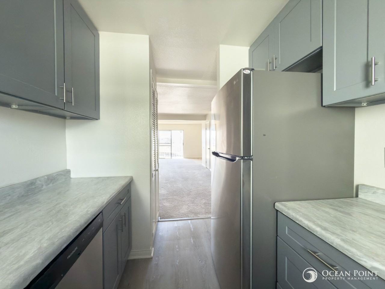 267 S Ventura Rd #287 - Photo 6 of 15