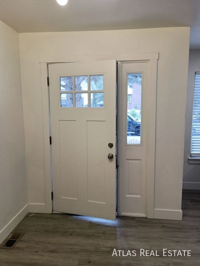 1129 W 650 N - Photo 5 of 37