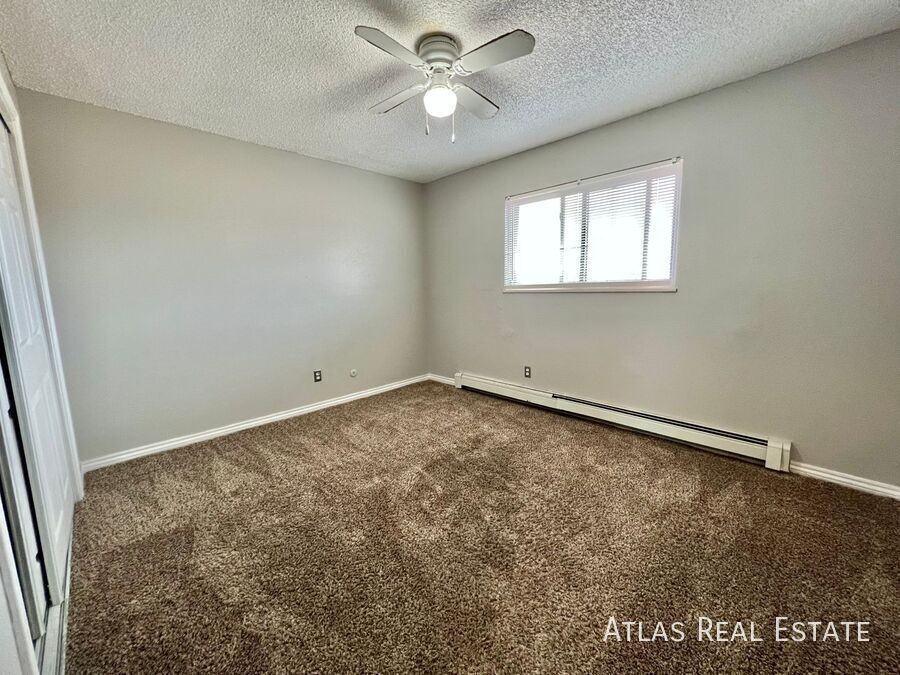 2913 Straus Ln #4 - Photo 6 of 10