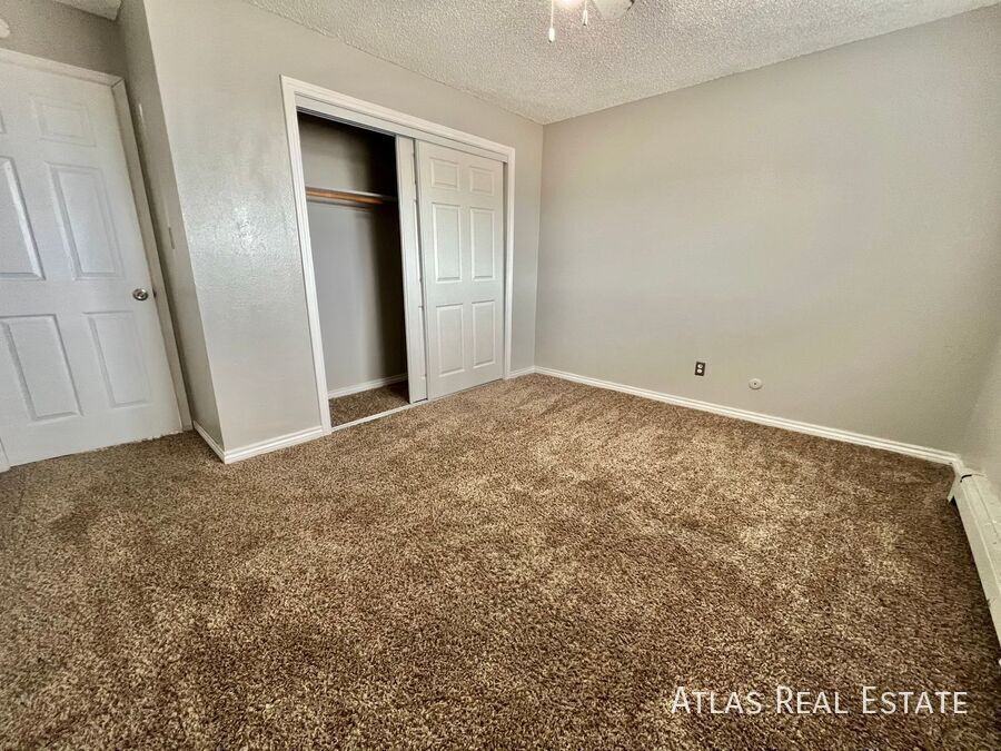 2913 Straus Ln #4 - Photo 7 of 10