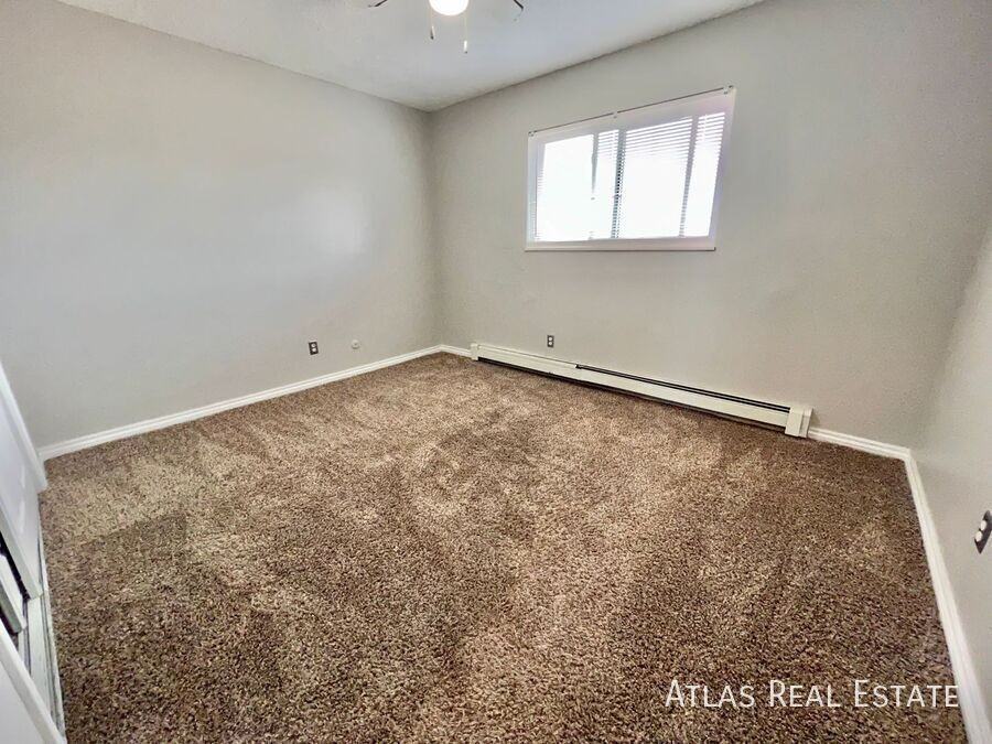 2913 Straus Ln #4 - Photo 7 of 11