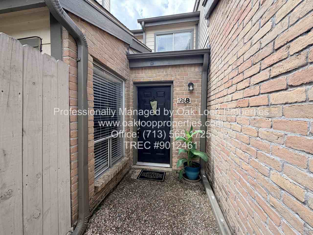 726 Country Place Dr #B - Photo 4 of 23