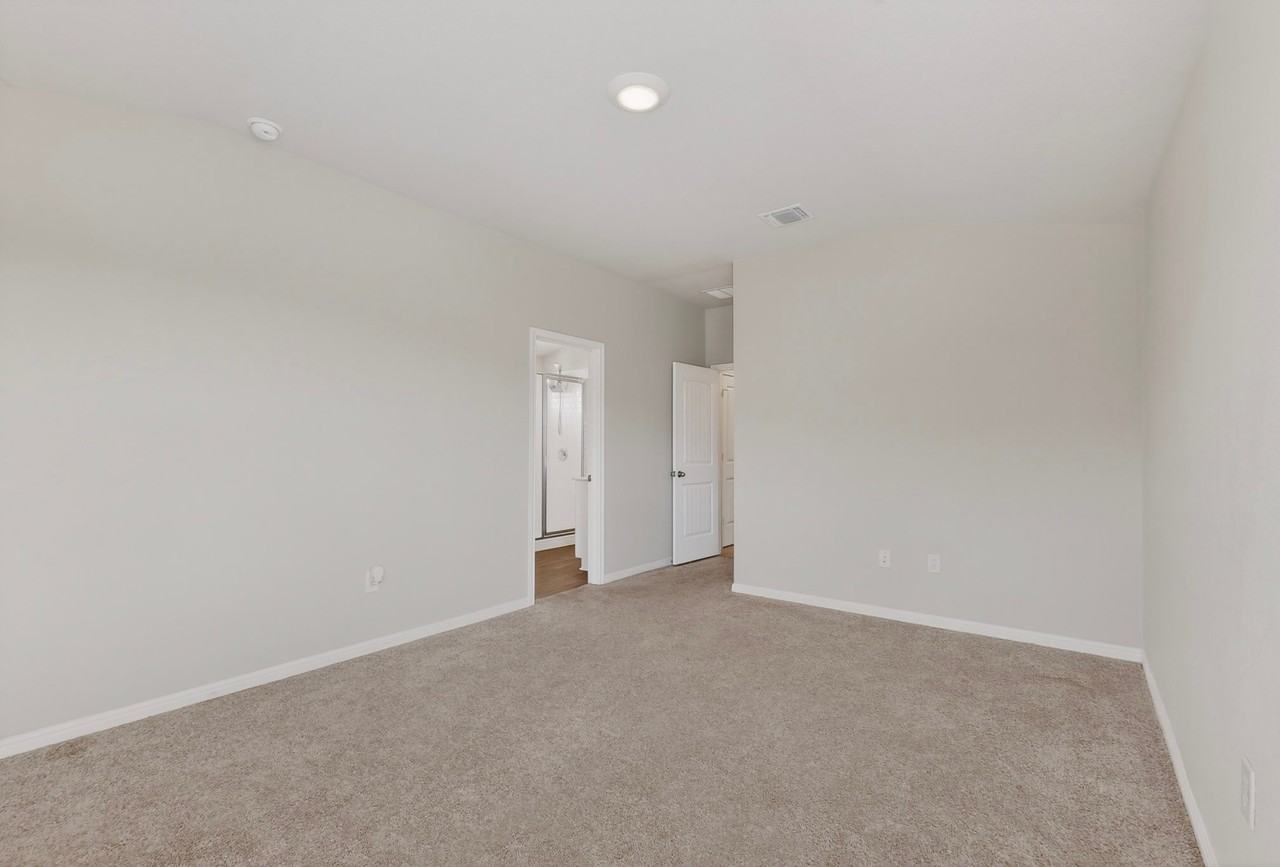 1709 Arborside Dr #NA - Photo 2 of 20