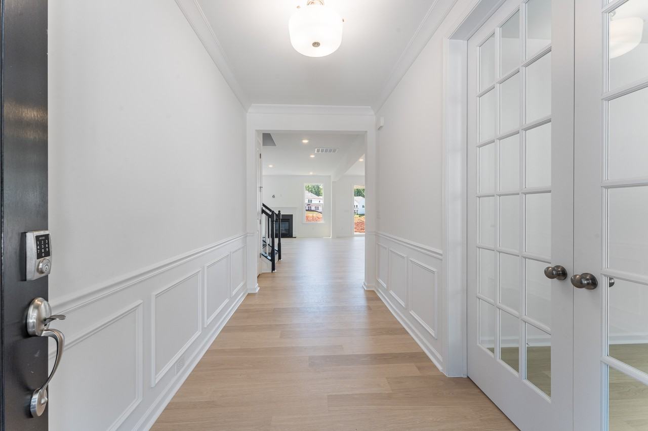 136 Glenn Dr #NA - Photo 2 of 30
