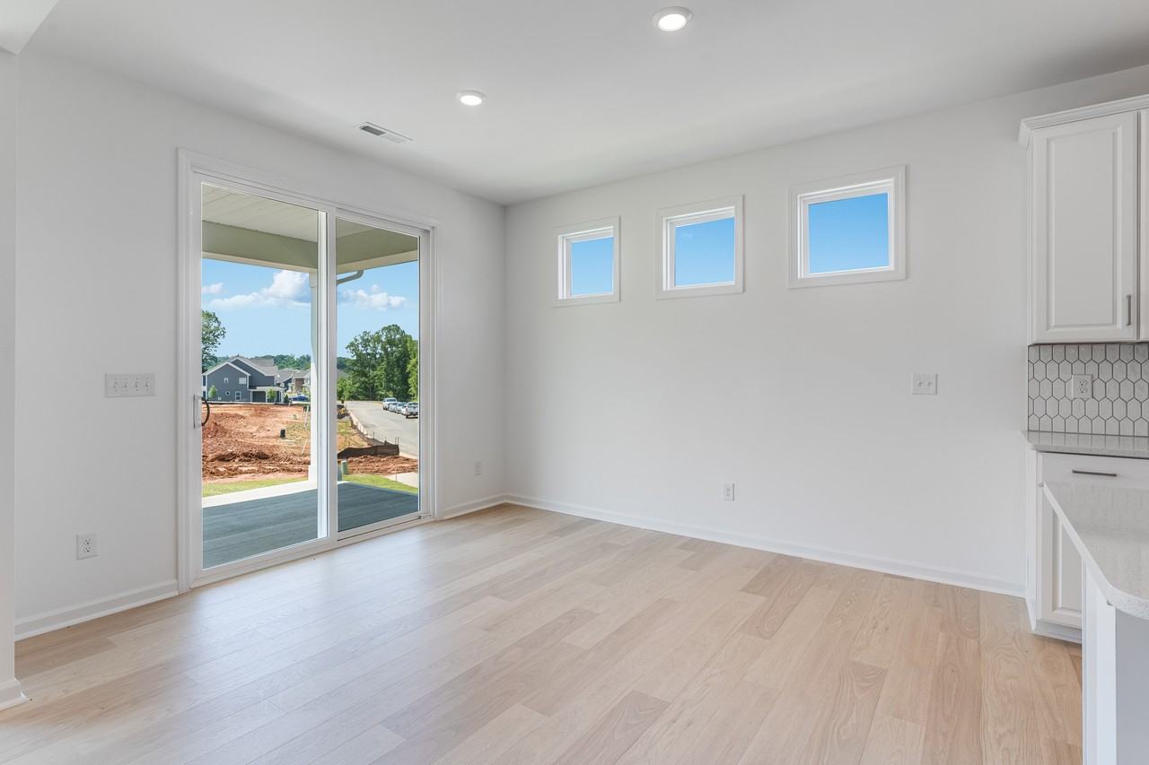 136 Glenn Dr #NA - Photo 5 of 30