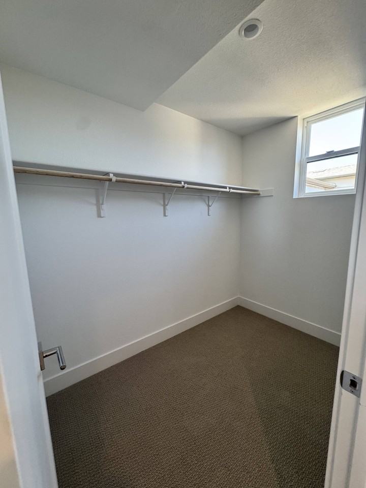 16149 Connor Ct #0 - Photo 3 of 8