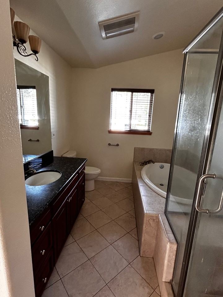 633 Zuni St #NA - Photo 5 of 9