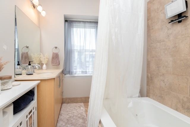 340 W 3rd St #3 - Photo 7 of 14