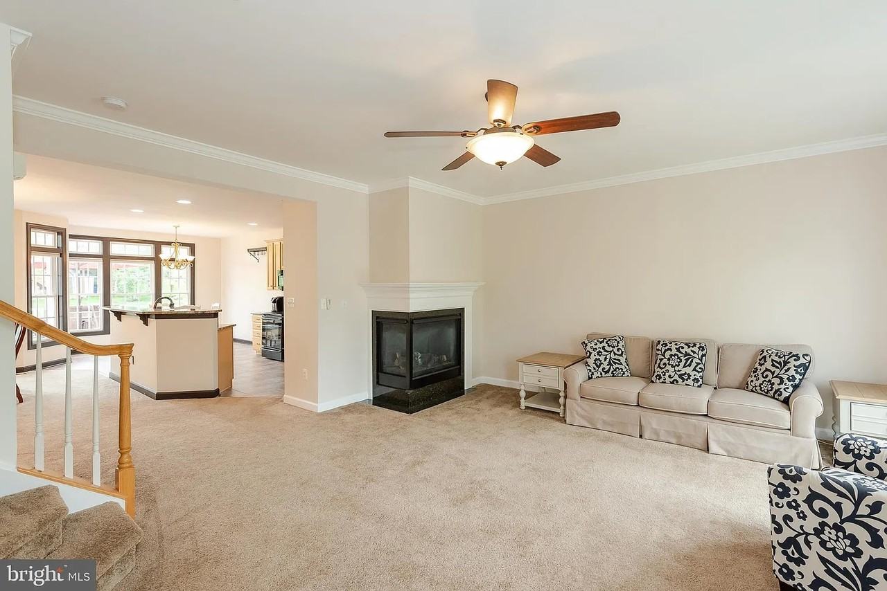 10655 Hillingdon Rd #1 - Photo 3 of 31